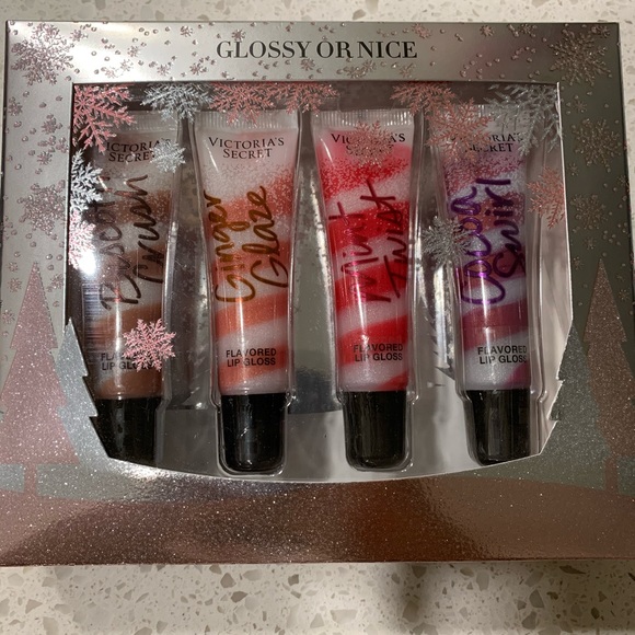 SOLD! NWT VS Lip Gloss Pack - Picture 1 of 4